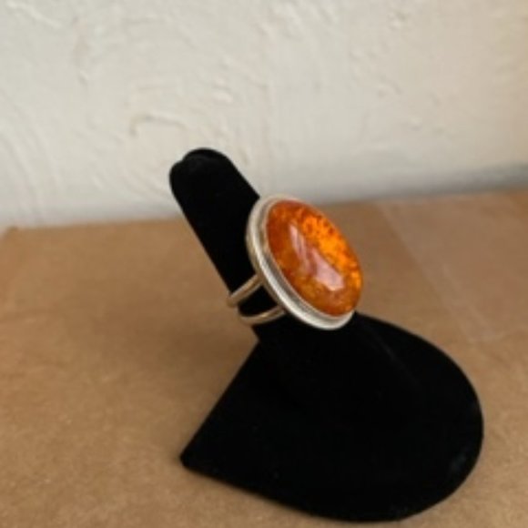 Cognac Amber Ring set in Sterling Silver, Oval Shape, Size 7 - Picture 3 of 5